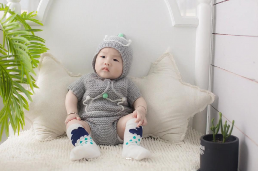 开平宝宝揉眼睛是怎么回事